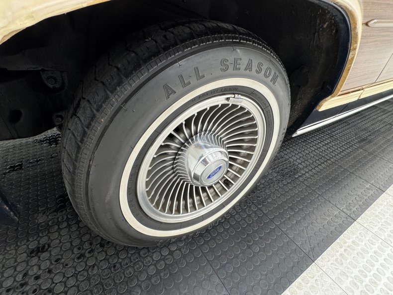 Ford-Ltd-1990-Twilight-Blue-Metall-Dark-Blue-7