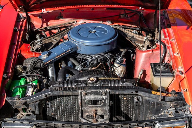 Ford-Maverick-1973-RedWhite-Black-15