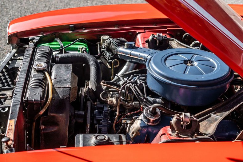 Ford-Maverick-1973-RedWhite-Black-2