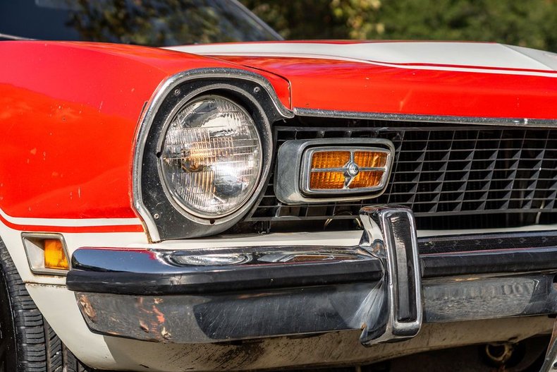 Ford-Maverick-1973-RedWhite-Black-32