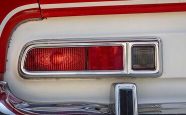 Ford-Maverick-1973-RedWhite-Black-36