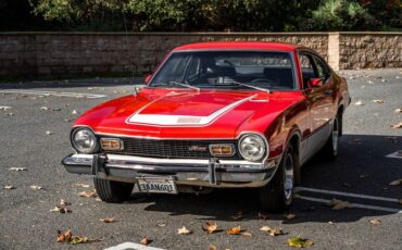 Ford-Maverick-1973-RedWhite-Black