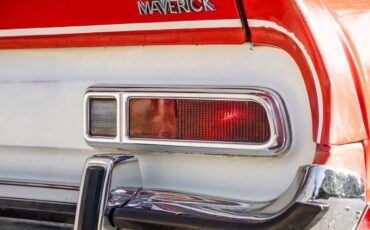 Ford-Maverick-1973-RedWhite-Black-38