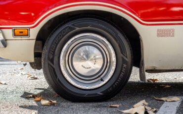 Ford-Maverick-1973-RedWhite-Black-39