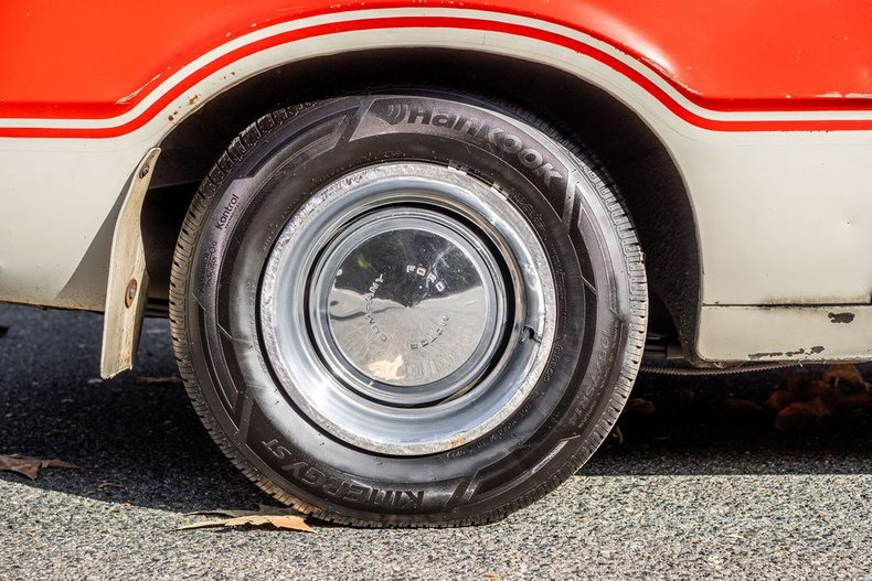 Ford-Maverick-1973-RedWhite-Black-41