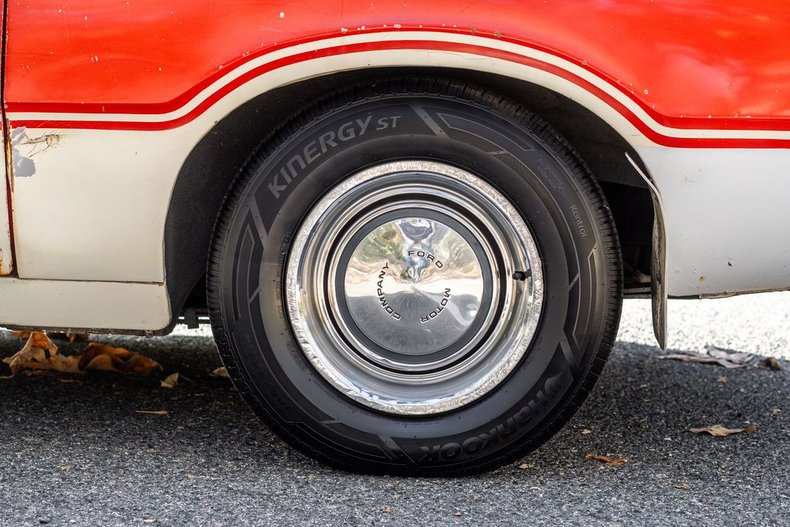 Ford-Maverick-1973-RedWhite-Black-42