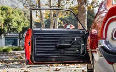 Ford-Maverick-1973-RedWhite-Black-43