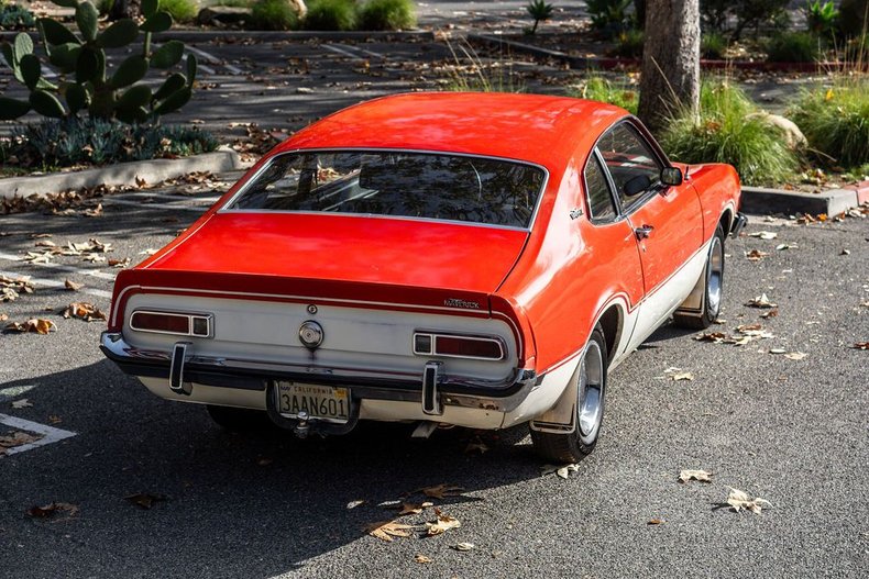 Ford-Maverick-1973-RedWhite-Black-48