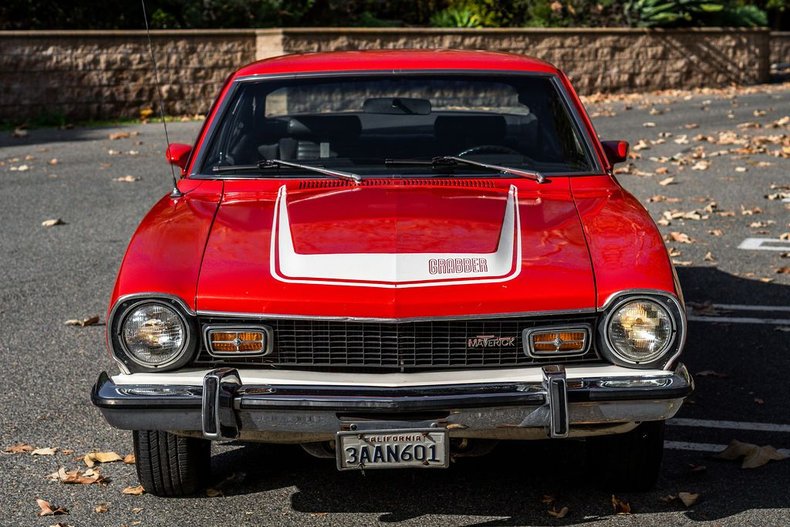 Ford-Maverick-1973-RedWhite-Black-49