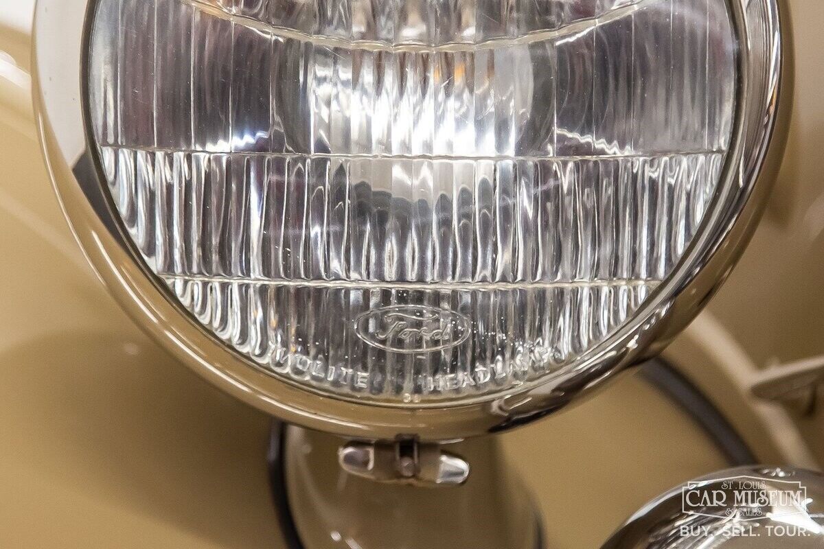 Ford-Model-48-1935-35