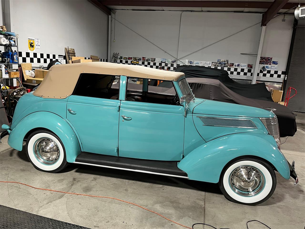 Ford-Model-78-1937-Turquoise-Blue-Brown-Leather-10