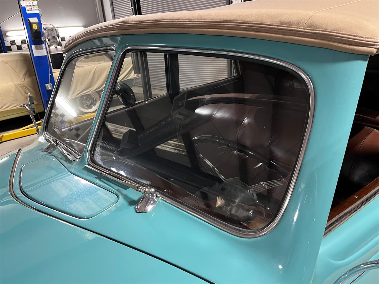 Ford-Model-78-1937-Turquoise-Blue-Brown-Leather-2