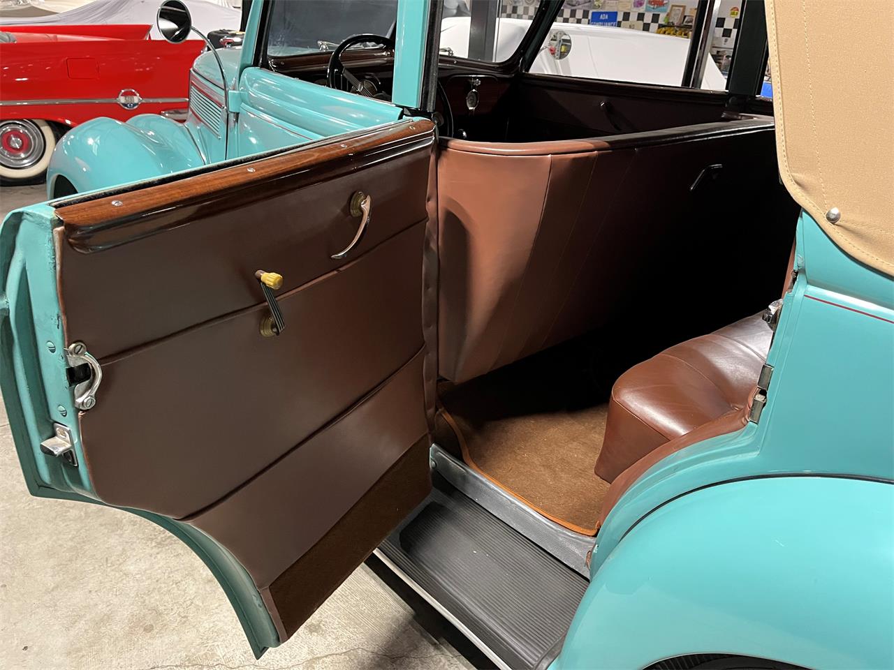 Ford-Model-78-1937-Turquoise-Blue-Brown-Leather-24