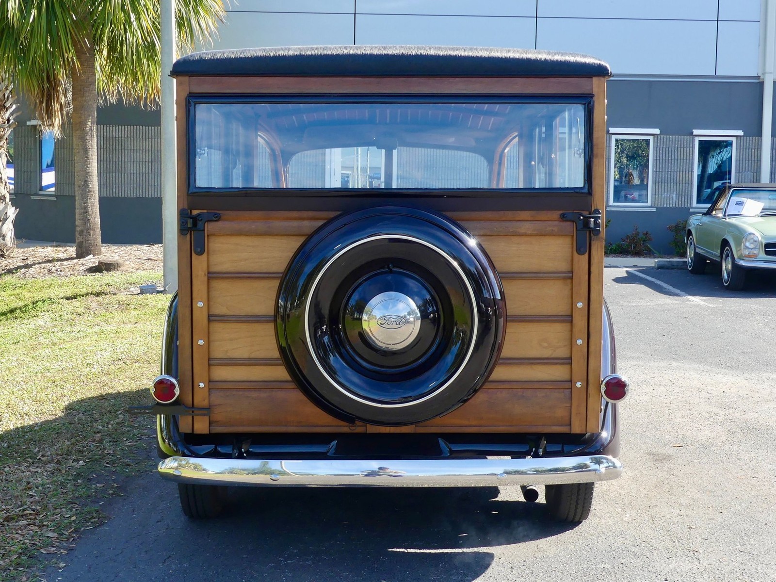 Ford-Model-78-1937-Wagon-15