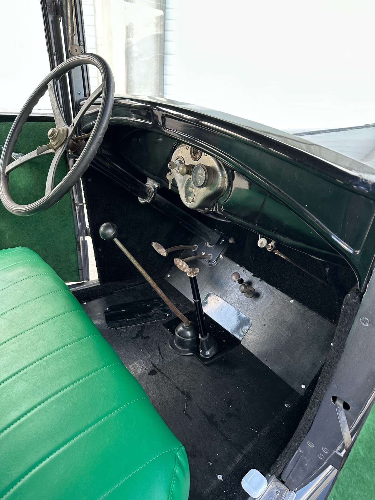 Ford-Model-A-1929-16