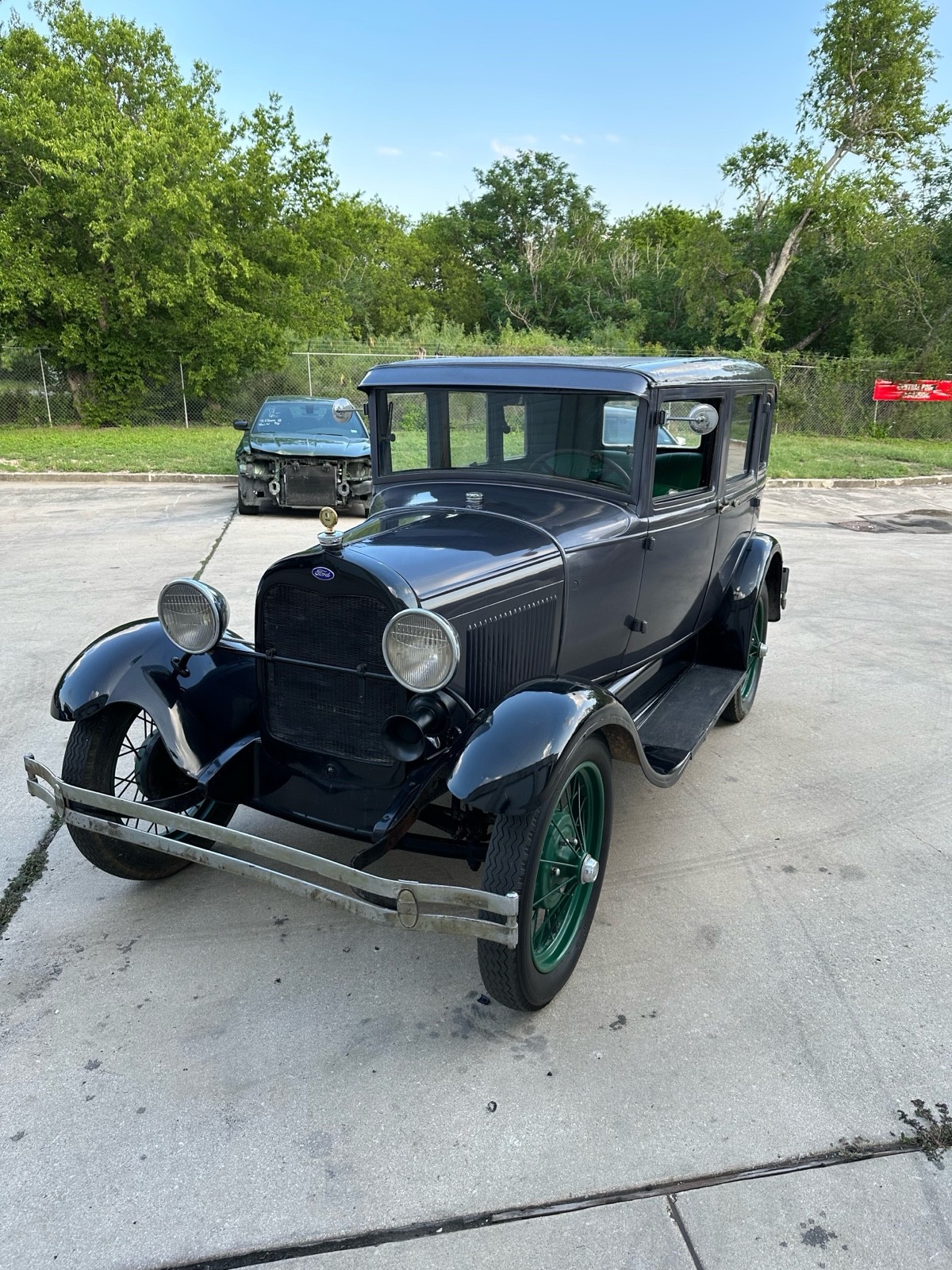 Ford-Model-A-1929-2