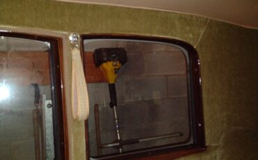 Ford-Model-A-1931-Slant-windshield-fordor-10