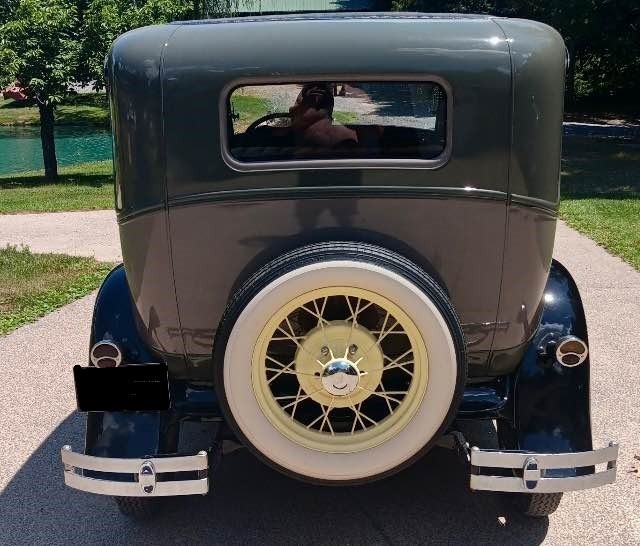 Ford-Model-A-1931-Slant-windshield-fordor-3