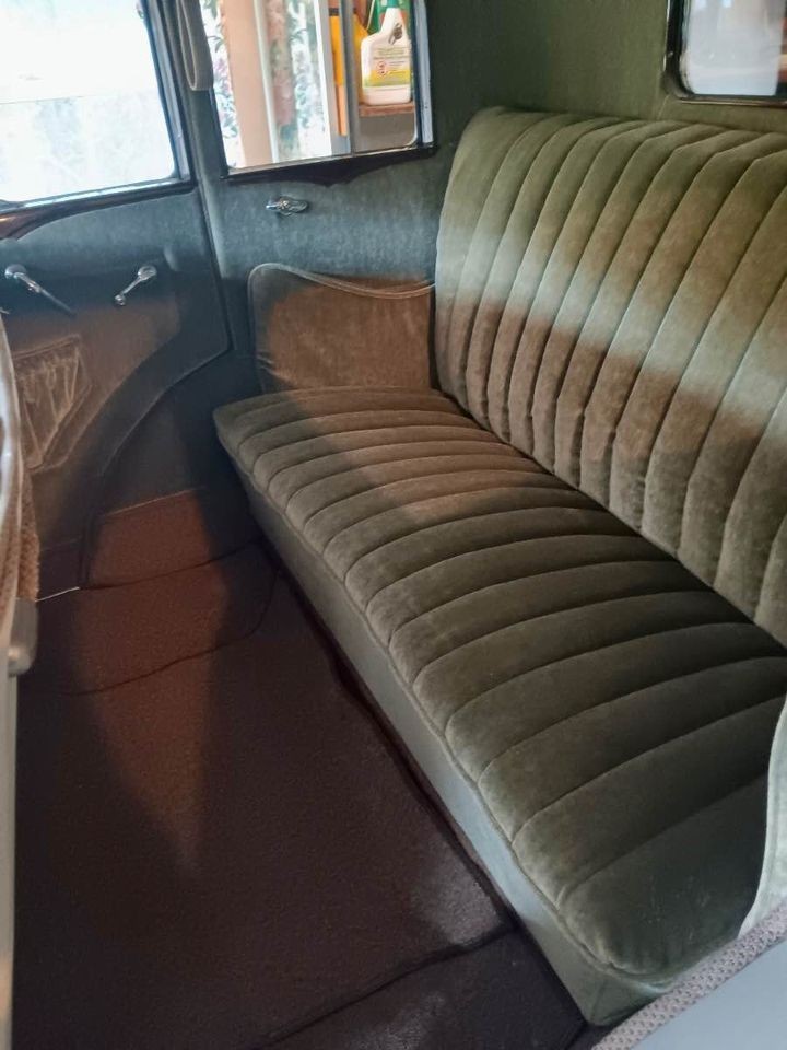 Ford-Model-A-1931-Slant-windshield-fordor-4