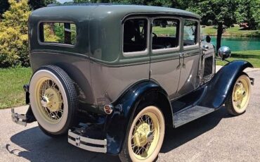 Ford-Model-A-1931-Slant-windshield-fordor-5