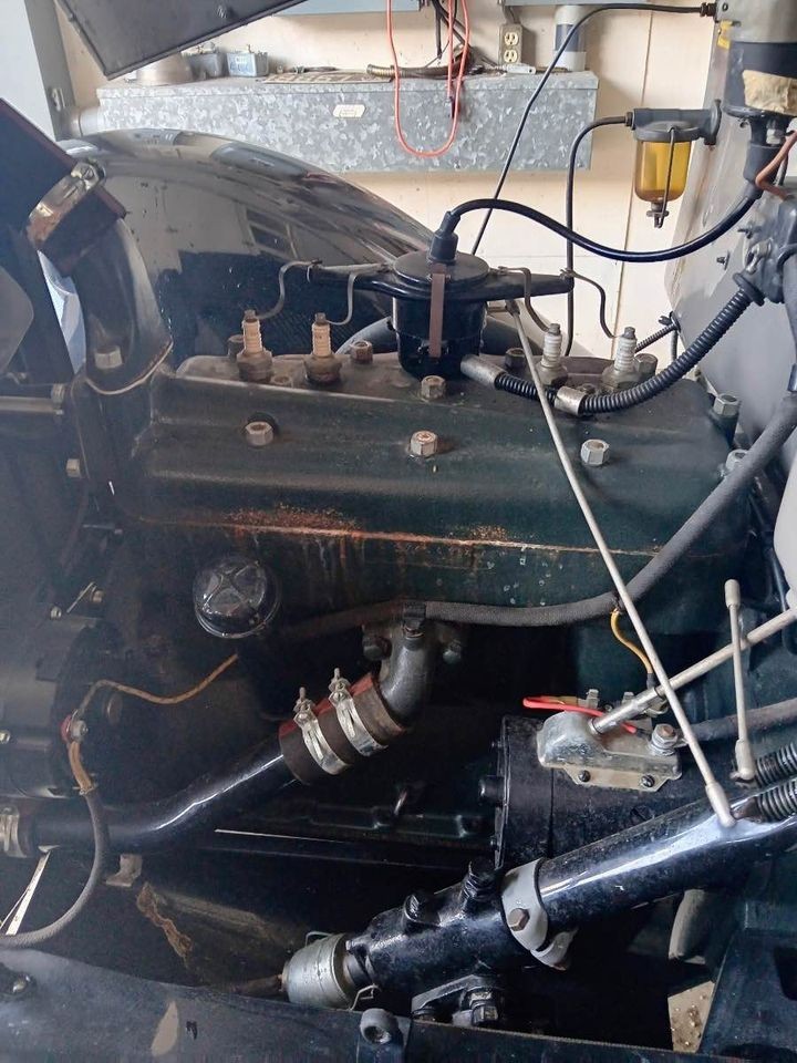 Ford-Model-A-1931-Slant-windshield-fordor-6