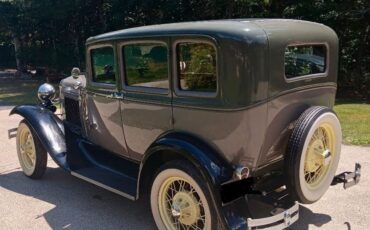 Ford-Model-A-1931-Slant-windshield-fordor-7