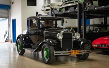 Ford-Model-A-5-Window-1930-2-Door-Coupe-10