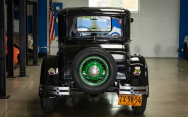 Ford-Model-A-5-Window-1930-2-Door-Coupe-17