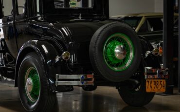 Ford-Model-A-5-Window-1930-2-Door-Coupe-23