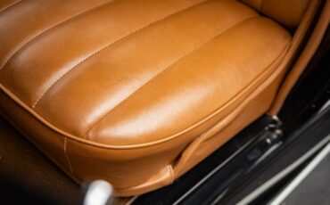 Ford-Model-A-5-Window-1930-2-Door-Coupe-28