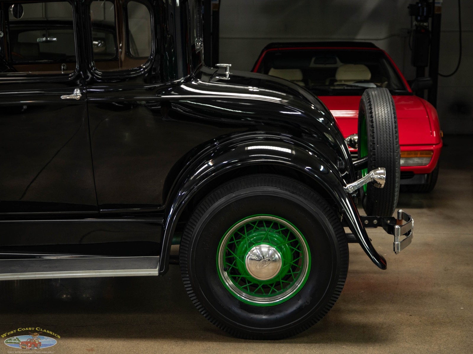 Ford-Model-A-5-Window-1930-2-Door-Coupe-7