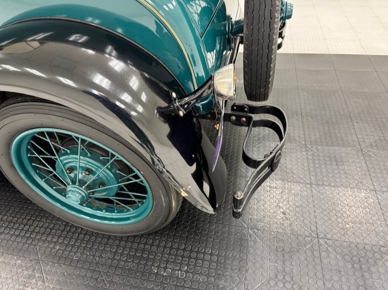 Ford-Model-a-1929-Balsam-Green-Brown-28