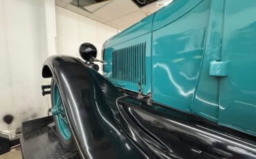 Ford-Model-a-1929-Balsam-Green-Brown-32