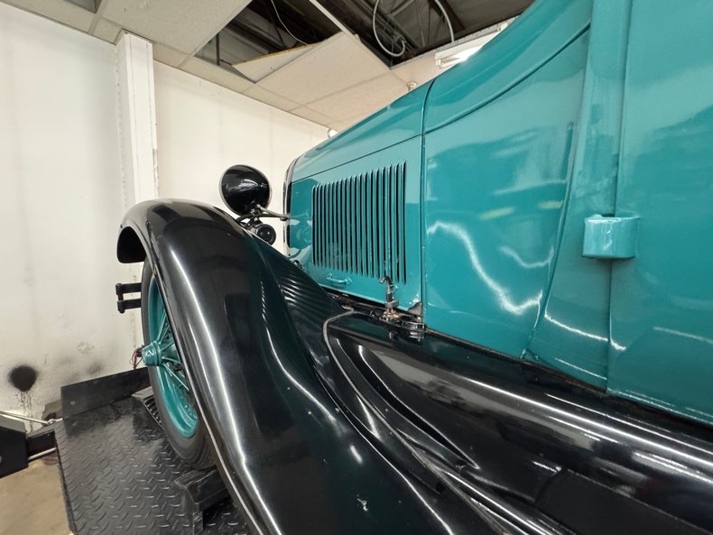 Ford-Model-a-1929-Balsam-Green-Brown-32