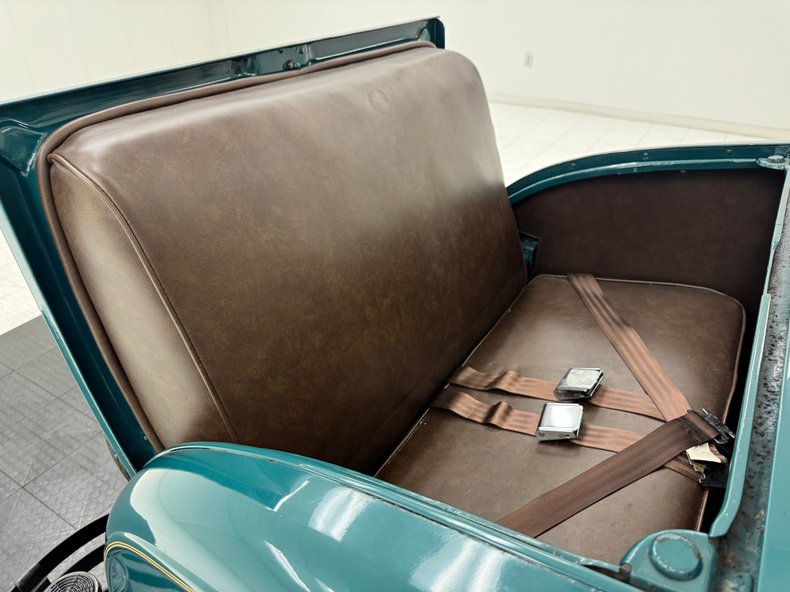 Ford-Model-a-1929-Balsam-Green-Brown-40