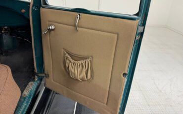 Ford-Model-a-1929-Balsam-Green-Brown-42