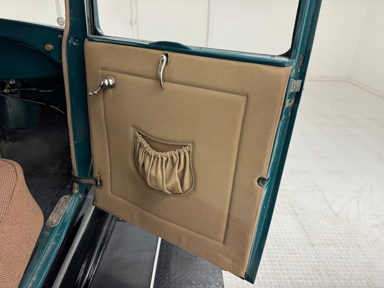 Ford-Model-a-1929-Balsam-Green-Brown-42