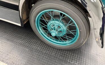 Ford-Model-a-1929-Balsam-Green-Brown-47