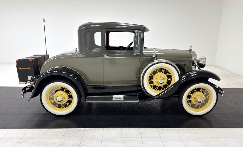 Ford-Model-a-1930-French-Gray-Brown-18