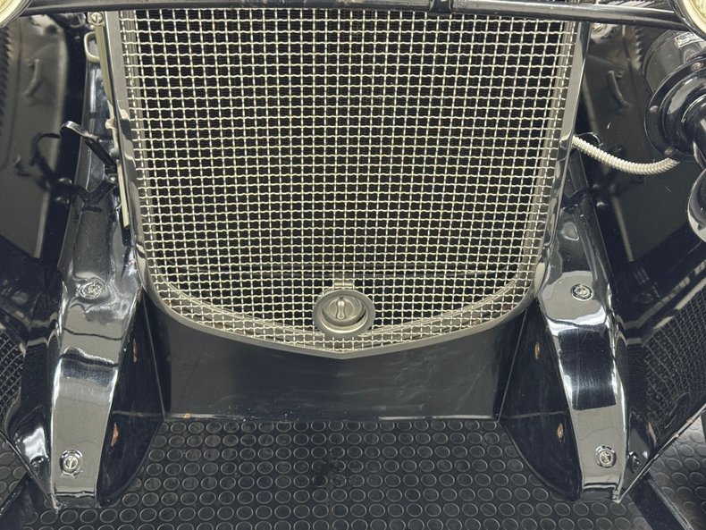 Ford-Model-a-1930-French-Gray-Brown-23