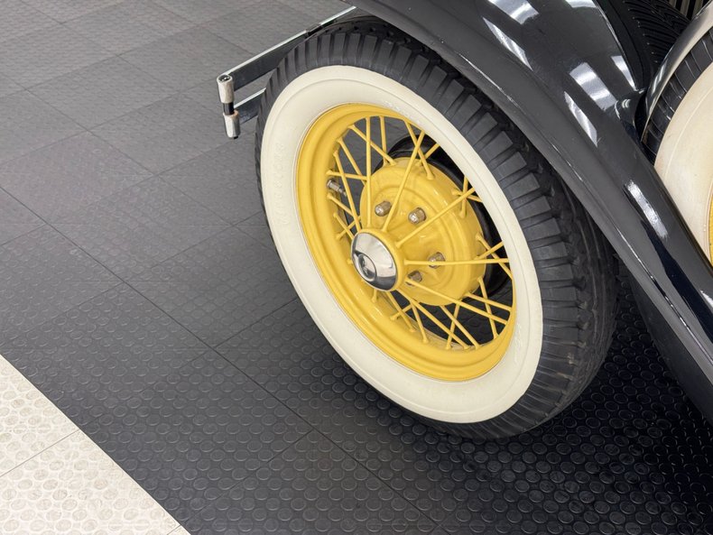 Ford-Model-a-1930-French-Gray-Brown-26