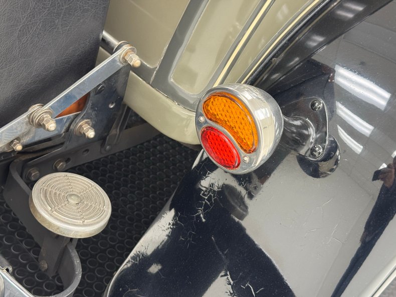 Ford-Model-a-1930-French-Gray-Brown-36