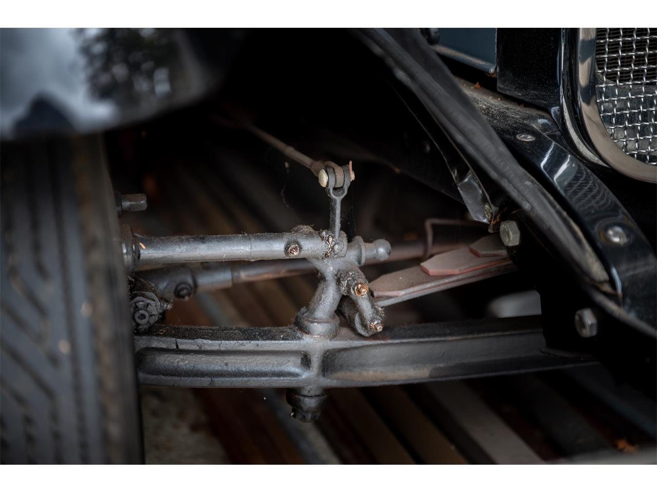 Ford-Model-a-1931-Gray-Black-14