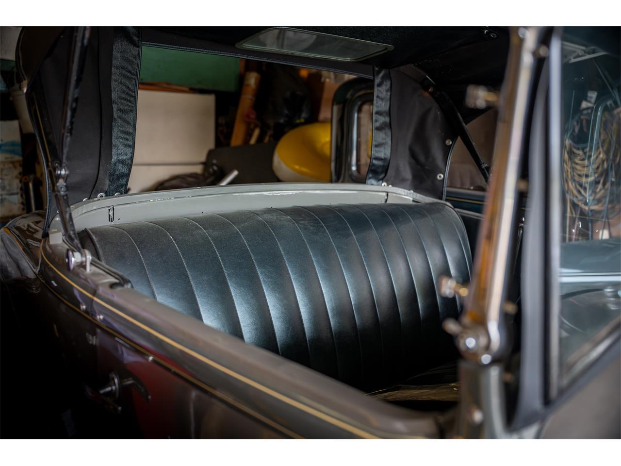 Ford-Model-a-1931-Gray-Black-17