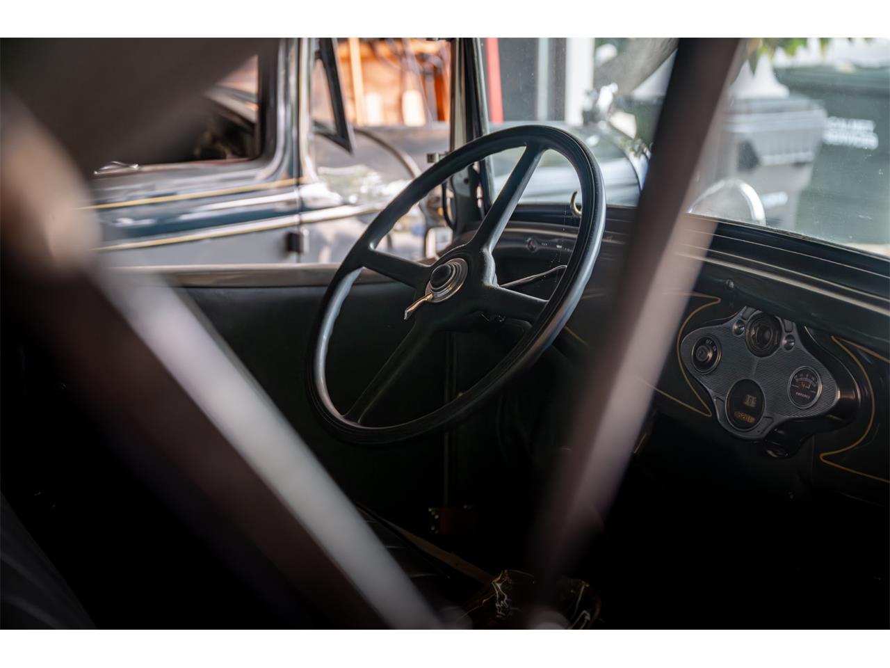 Ford-Model-a-1931-Gray-Black-22