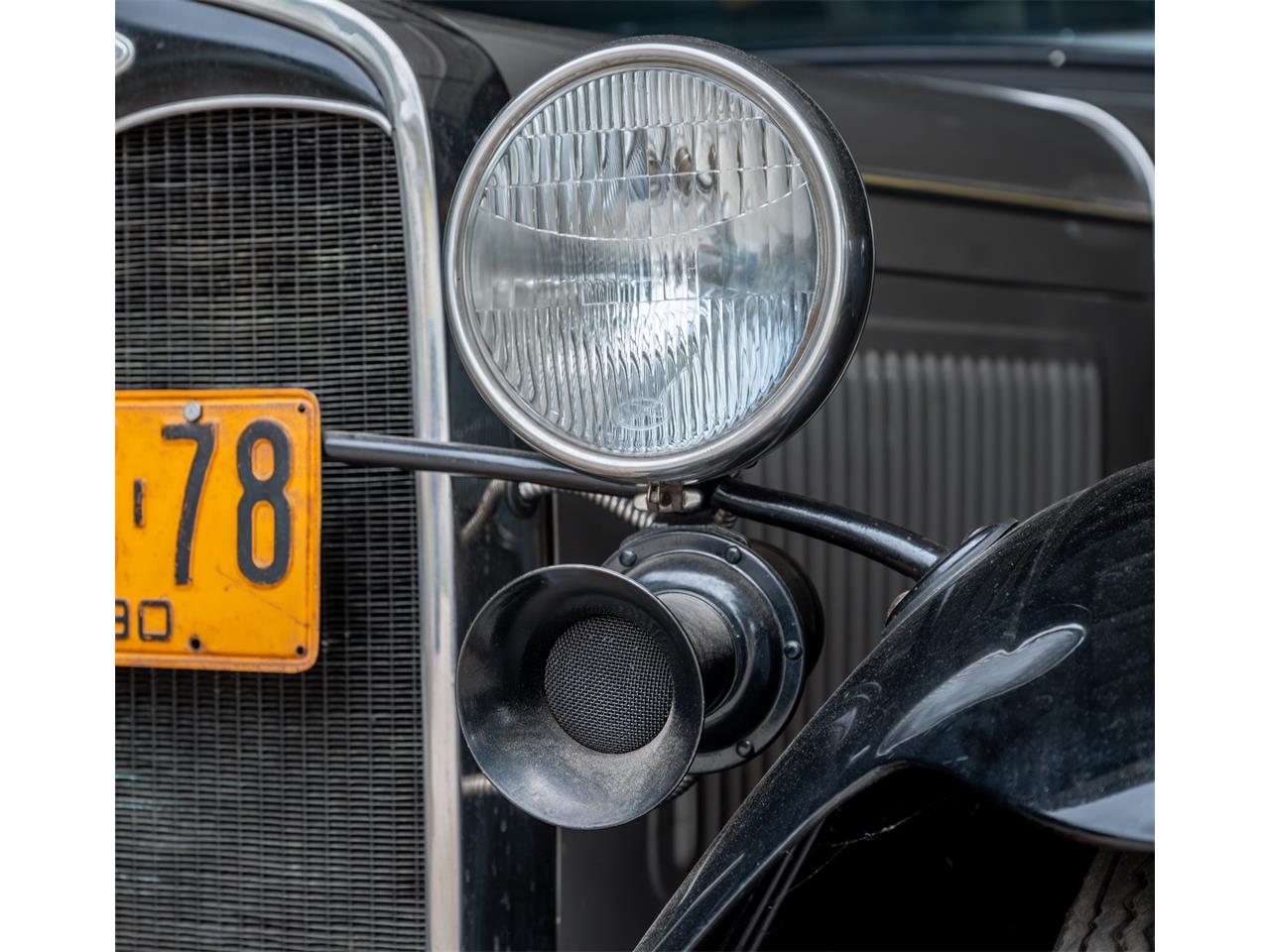 Ford-Model-a-1931-Gray-Black-7