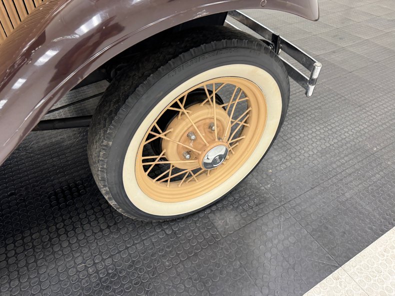 Ford-Model-a-1931-Tan-Brown-11