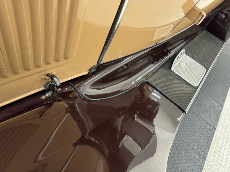 Ford-Model-a-1931-Tan-Brown-34
