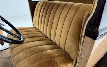 Ford-Model-a-1931-Tan-Brown-47