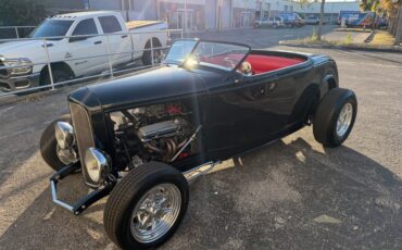 Ford-Model-a-1932-Black-Red